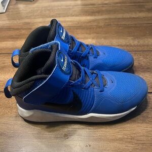 Nike Boys Basketball Shoes - Size 2